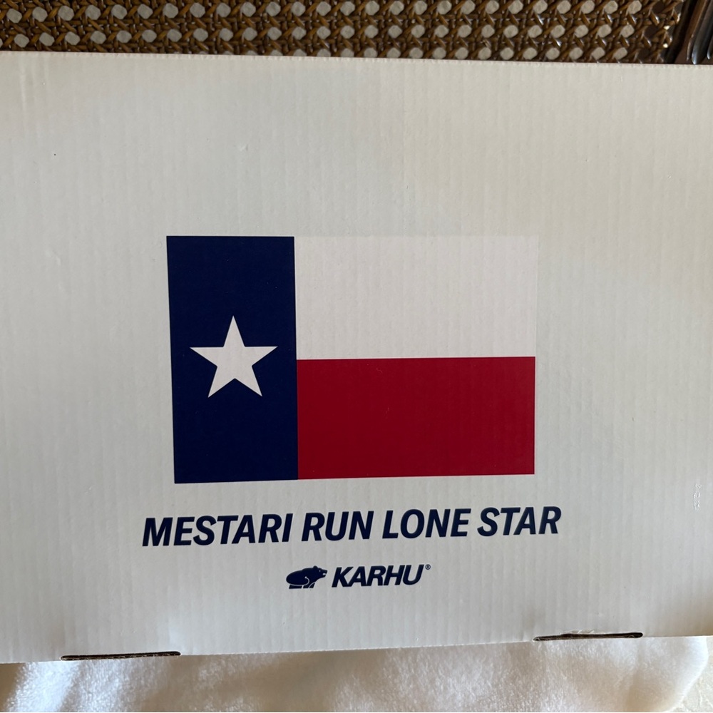 New! Karhu Women's Athletic Shoes - Mestari Run Lone Star women’s size 8.5 - Picture 2 of 7